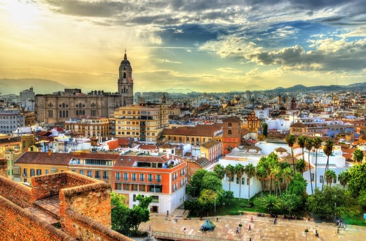 Despiértate frente al Mediterráneo: una escapada 4* en Rincón de la Victoria - Málaga