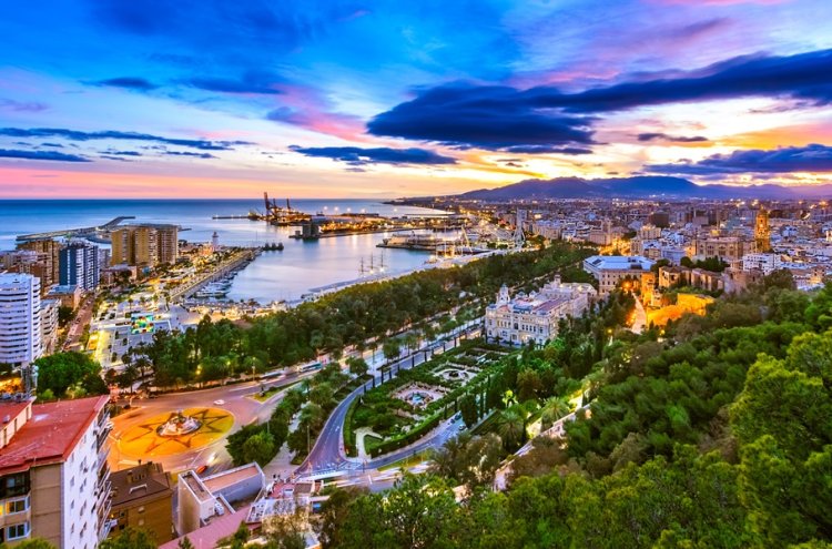 Despiértate frente al Mediterráneo: una escapada 4* en Rincón de la Victoria - Málaga