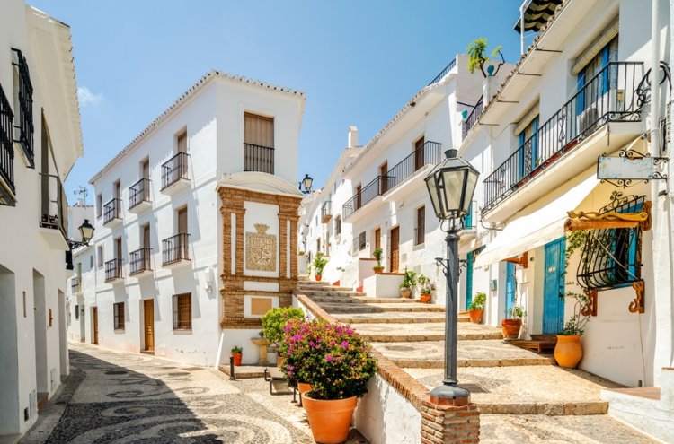 Despiértate frente al Mediterráneo: una escapada 4* en Rincón de la Victoria - Málaga