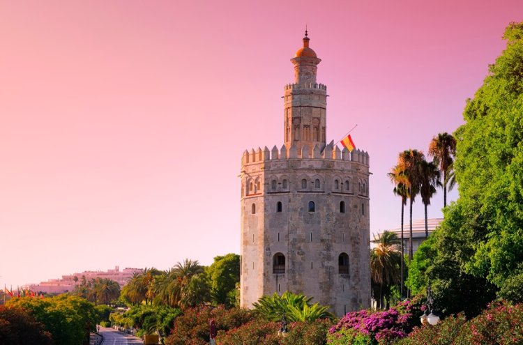 ¡Sevilla tiene un color especial! Descubre su arte, sus tapas y su encanto - Sevilla