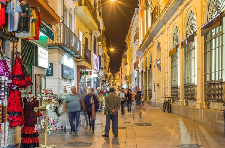 ¡Sevilla tiene un color especial! Descubre su arte, sus tapas y su encanto - Sevilla