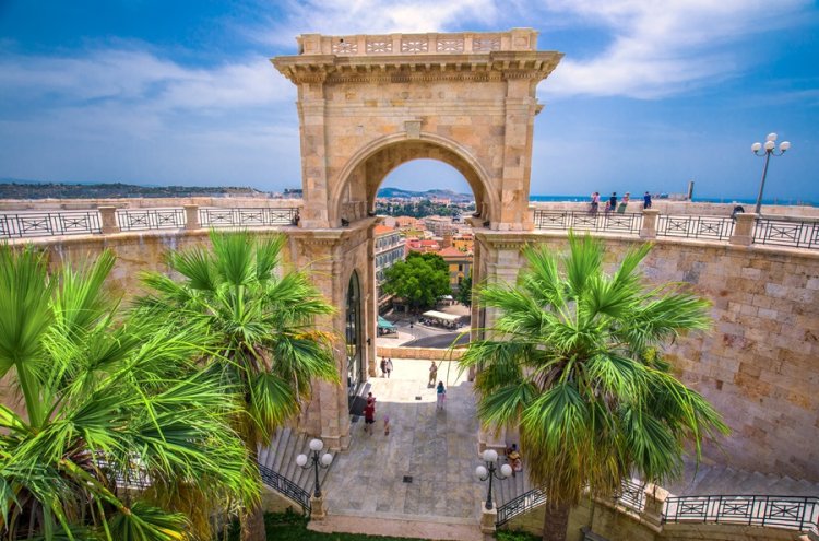 ¡Todos a bordo! Crucero por Italia y Francia desde Barcelona - Cagliari