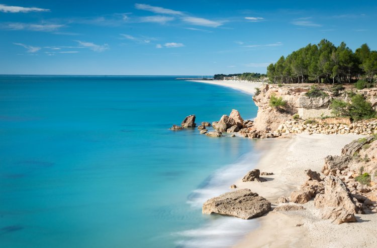 Mucho más que un camping: tu cabaña con estilo frente al Mediterráneo - Miami Platja