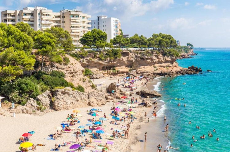 Mucho más que un camping: tu cabaña con estilo frente al Mediterráneo - Miami Platja