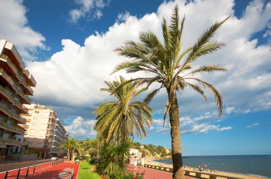 Hotel 4* en la Costa Brava con Pensión Completa y SPA - Destino