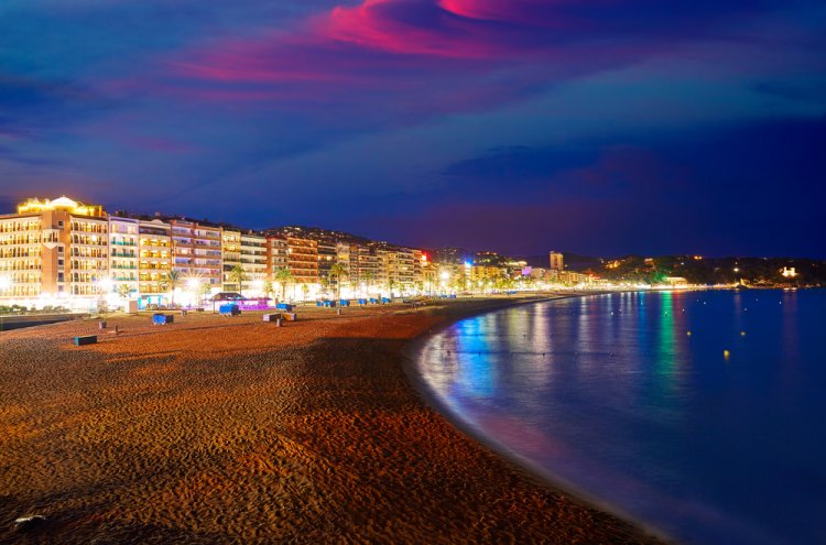 Hotel 4* en la Costa Brava con Pensión Completa y SPA - Destino