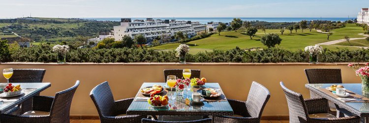 Resort 4* en Estepona con Media Pensión (Costa del Sol)