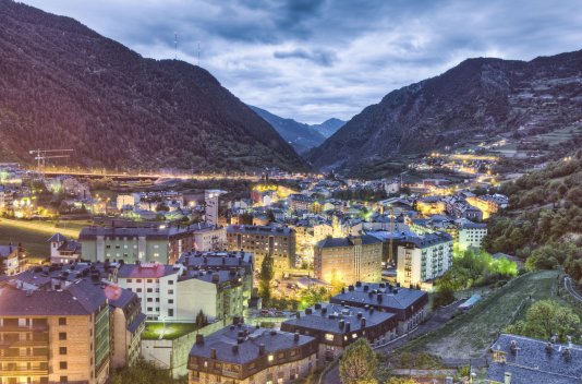 Otoño romántico en hotel 4* con cenas y spa (Andorra)