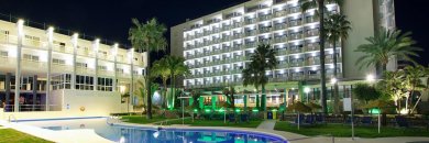 Torremolinos en hotel 4* con Media Pensión (1 Niño Gratis)
