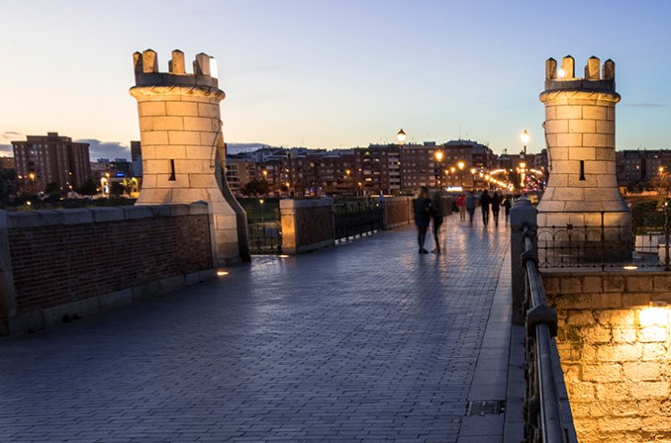 Escapada romántica con Spa privado en Hotel 4* - Destino