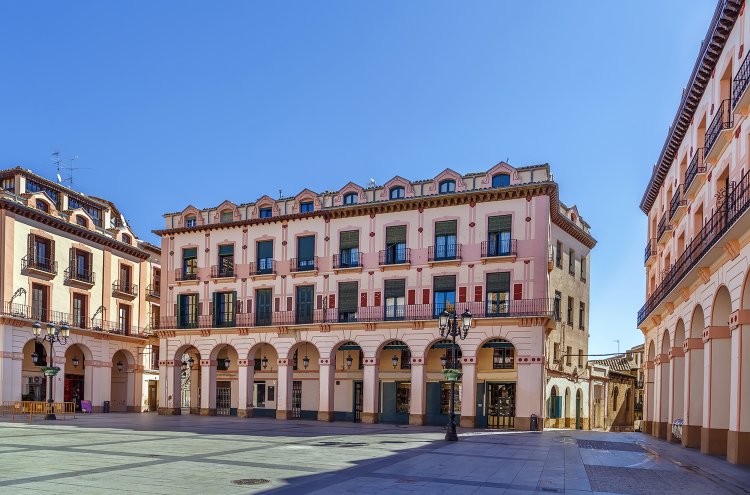 Escapada romántica con Spa privado en Hotel 4* - Destino