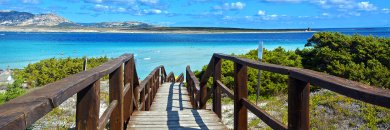 Verano en Cerdeña con apartamentos y barco