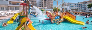 Parque acuático en Malgrat de Mar en hotel 4*