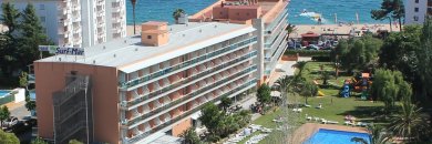 Lloret de Mar en 1º línea de playa y Media Pensión ¡1 niño GRATIS!