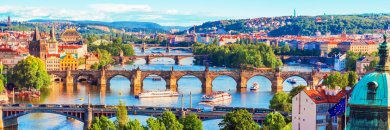 Praga en hotel 4* en habitación executive con desayunos y crucero