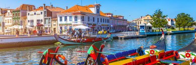 Vacaciones cerca de Aveiro con Paseo en Barco Moliceiro