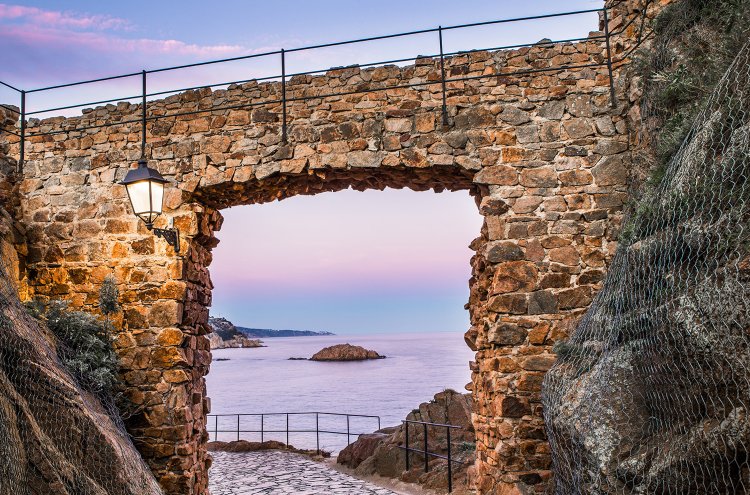 Hotel 4* en Tossa de Mar con Media Pensión - Destino