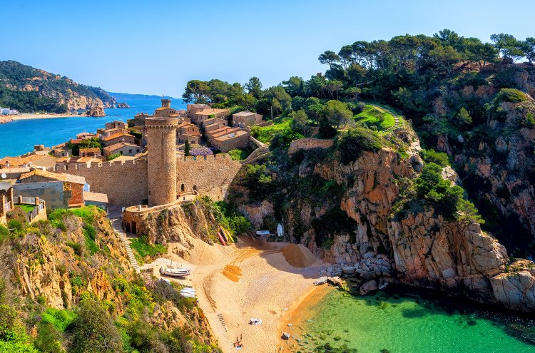 Hotel 4* en Tossa de Mar con Media Pensión - Destino