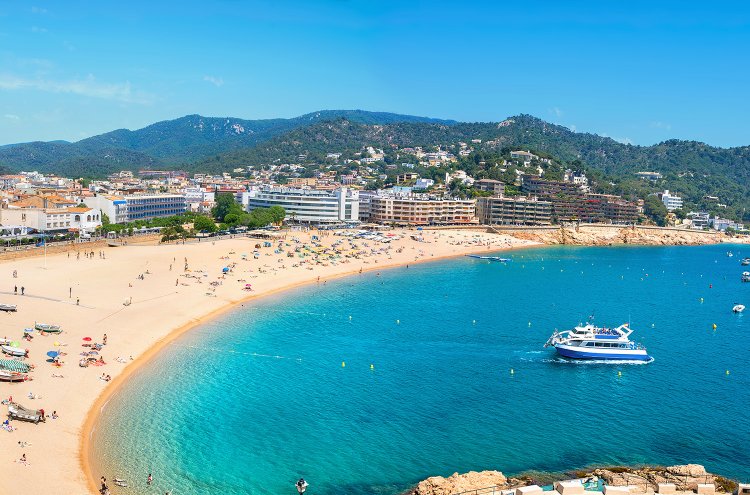 Hotel 4* en Tossa de Mar con Media Pensión - Destino