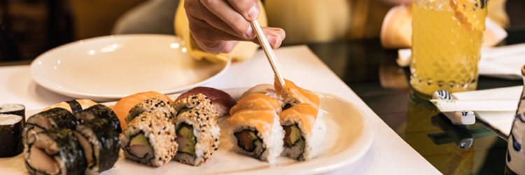 Escapada romántica con sushi y cava en la habitación + spa en hotel de montaña 4* en Andorra