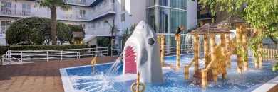 Vacaciones con Media Pensión en Calella (Maresme) ¡1º niño GRATIS!