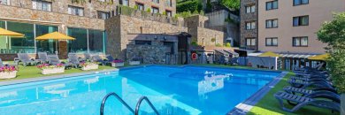 Aire fresco en Andorra en habitación con hidromasaje en hotel 5* de lujo