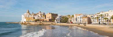 Descubre Sitges en hotel 4* con desayuno
