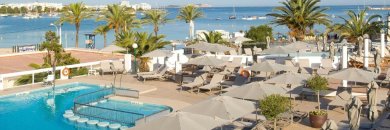 El viaje perfecto a Ibiza: Ferry + Hotelazo 4* delante del mar