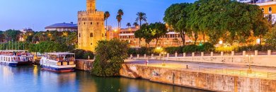 Sevilla con crucero por el Guadalquivir y desayunos