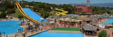 Disfruta del Parque acuático Aquopolis Costa Dorada alojado en apartamentos