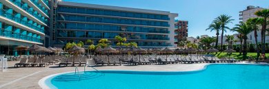 Vacaciones en Roquetas de Mar ¡a 300m de la playa!