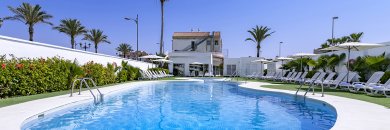 Roquetas de Mar en hotel 4* con Media Pensión