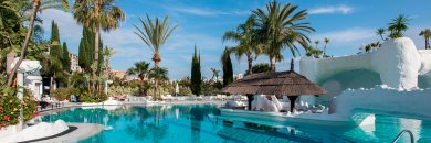 Lujo alojados en Suites en hotel 4* (Almuñécar) ¡Niños viajan GRATIS! 