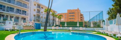 Verano en Mallorca con FERRY alojado en Cala Bona ¡cerca del mar!