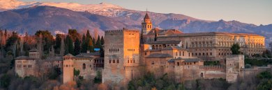 Granada en Hotel 4* con desayunos y piscina