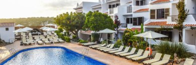 Menorca en sus meses más tranquilos: Aparthotel 3* + Ferry