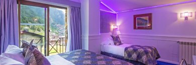 Aire fresco en Andorra en habitación con hidromasaje en hotel 5* de lujo