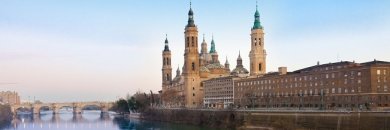 Zaragoza, una ciudad con historia, alojados en apartamento 
