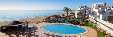 Primera línea de playa de la Cala de Mijas en hotel 4*