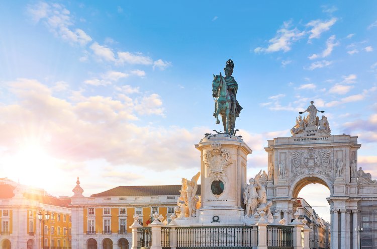 Disfruta de Lisboa en hotel 4* con desayunos y actividades - Destino