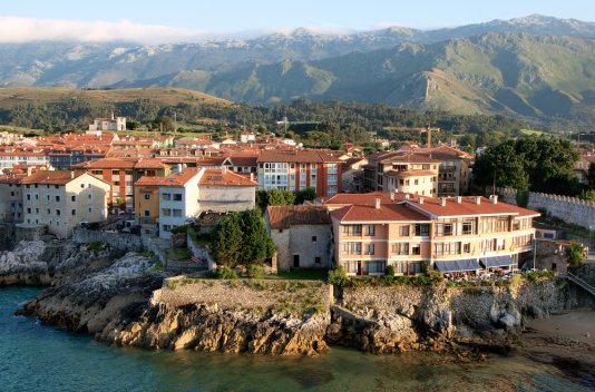 Cena degustación y visita a sidrería alojados en plena naturaleza - Destino