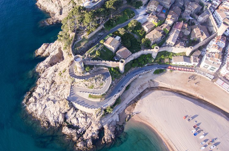 Semana Santa y más en Hotel 4* con Media Pensión en Tossa de Mar - Destino