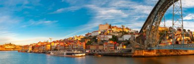 Estrena hotel 4* en Oporto con desayunos y en crucero por el río Duero