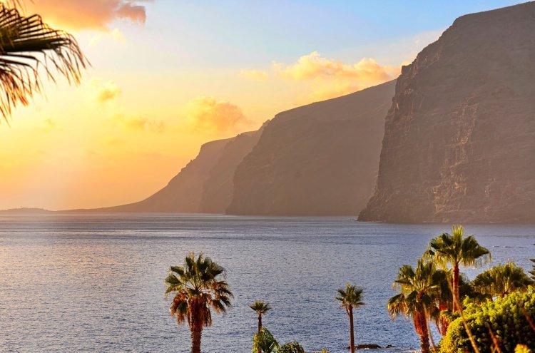 ¡Tenerife con vuelos y desayunos!