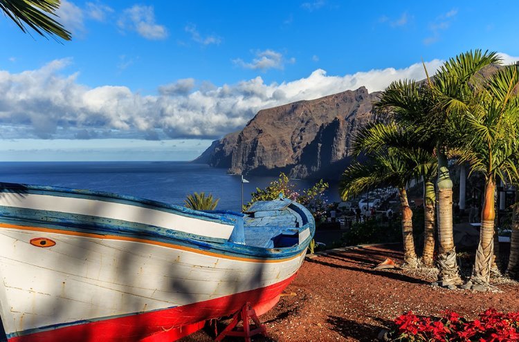 ¡Tenerife con vuelos y desayunos!