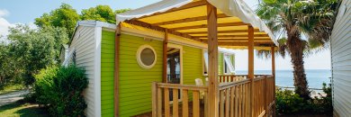 Resort a primera línea de playa cerca de l'Hospitalet de l'Infant (Costa Dorada)