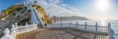 Alójate en Benidorm a unos minutos a pie de la playa de Levante