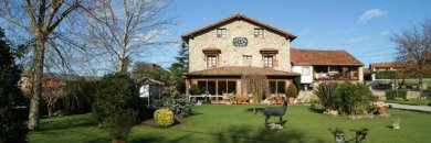 ¡Escápate a Santillana del Mar y descubre Cantabria con opción a Cabárceno!