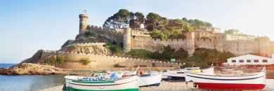 Descubre el encanto de Tossa de Mar en hotel 4*