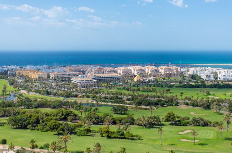 Lujo en hotel 5* en la Costa de Almería ¡1 niño GRATIS! - Destino